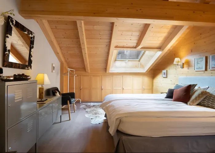 Les Tesils Apartment