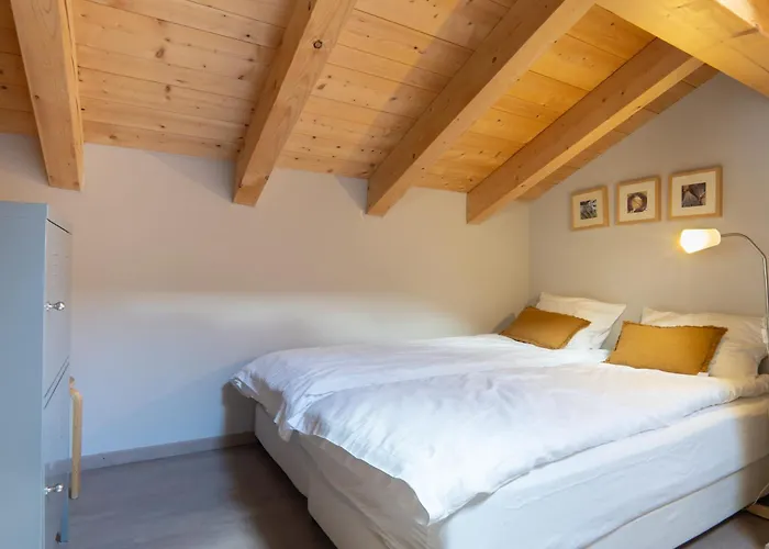 Les Tesils Apartment *