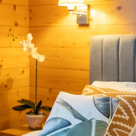 Apartament Les Tesils